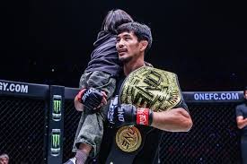 《最终幻想7：重制版》团队曾考虑缩小破坏剑 但因标志性过强作罢