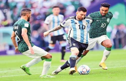 德天空：法兰克福想免签巴黎17岁的攻击型中场让热亚尔