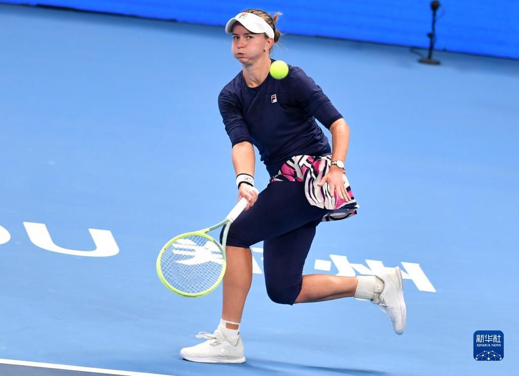 年才俊跻身 年才俊跻身