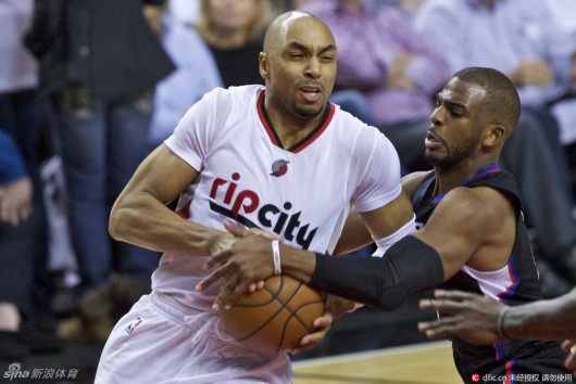 他在关键回 他在关键回